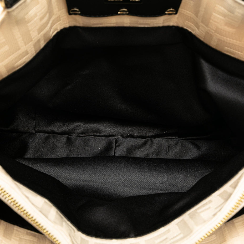 Fendi Large Zucca Canvas Mia Tote (SHG-TOEhpT)