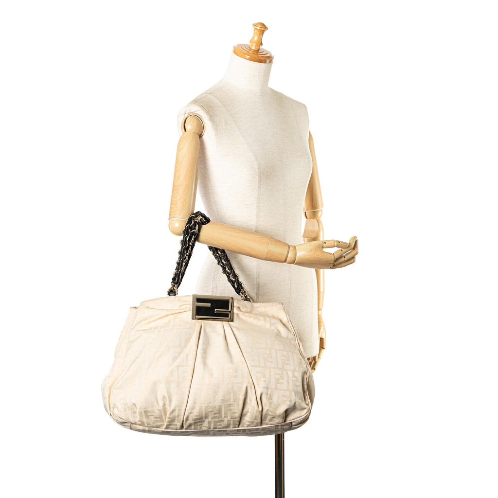 Fendi Large Zucca Canvas Mia Tote (SHG-TOEhpT)
