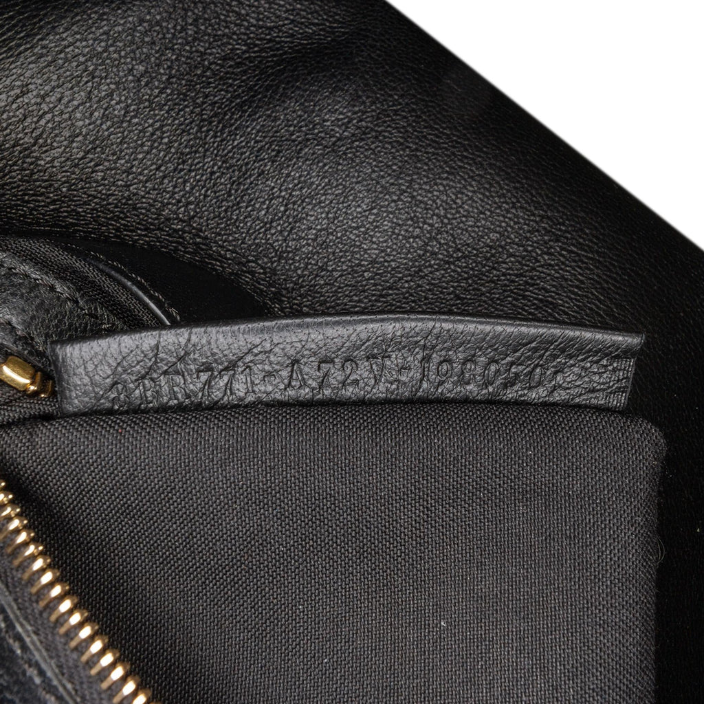 Fendi Large Zucca Embossed Leather Baguette Satchel (SHG-jLAnxb)