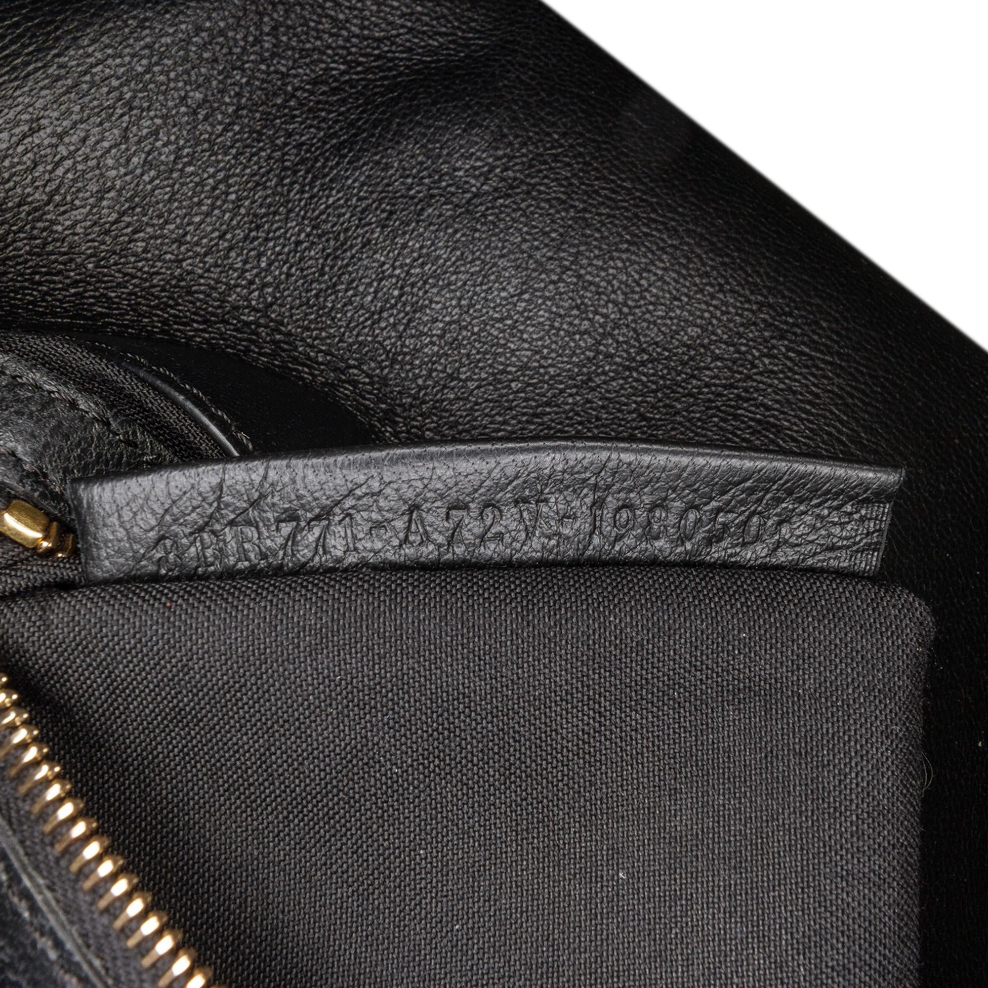 Fendi Large Zucca Embossed Leather Baguette Satchel (SHG-jLAnxb)
