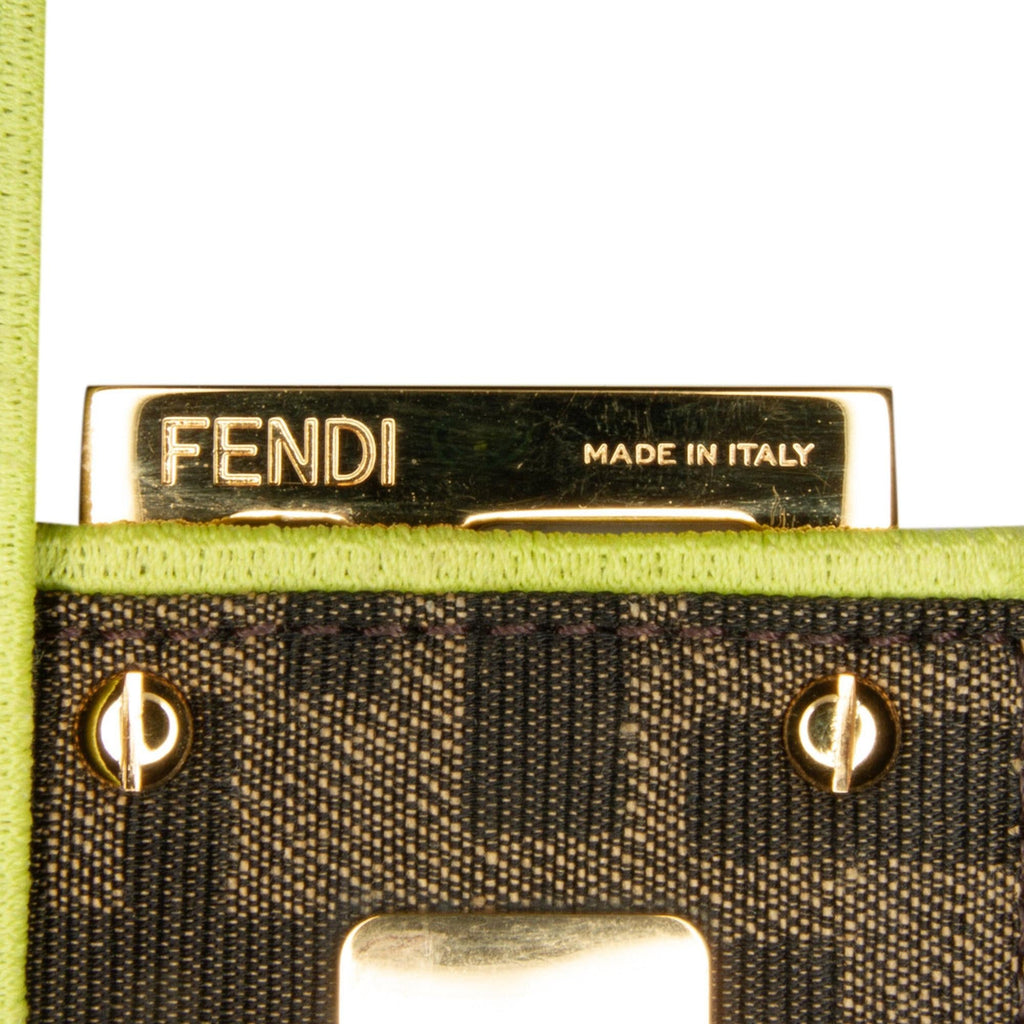 Fendi Large Zucca Fluo Trim Baguette Satchel (SHG-QDucxW)