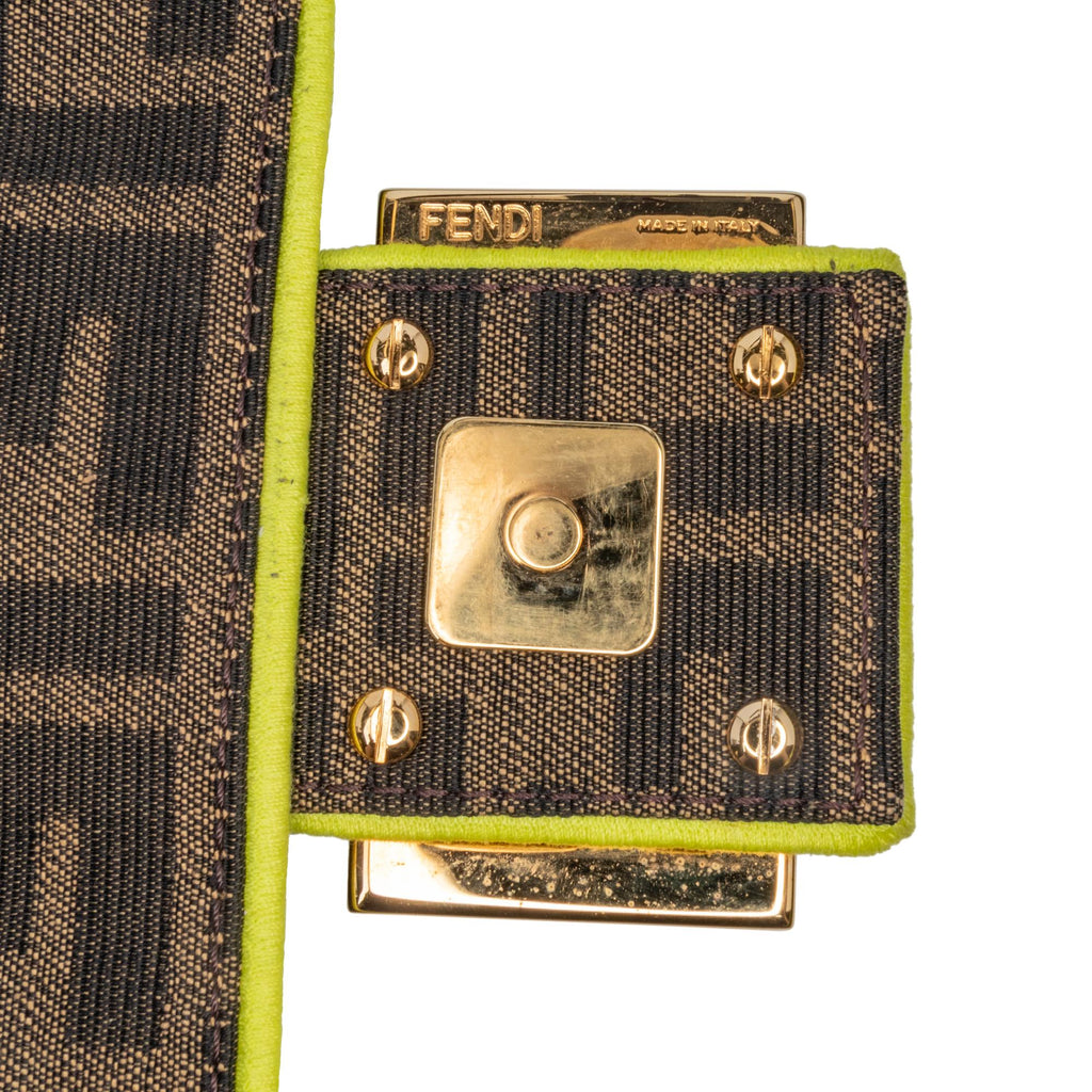 Fendi Large Zucca Fluo Trim Baguette Satchel (SHG-jbo1Oy)