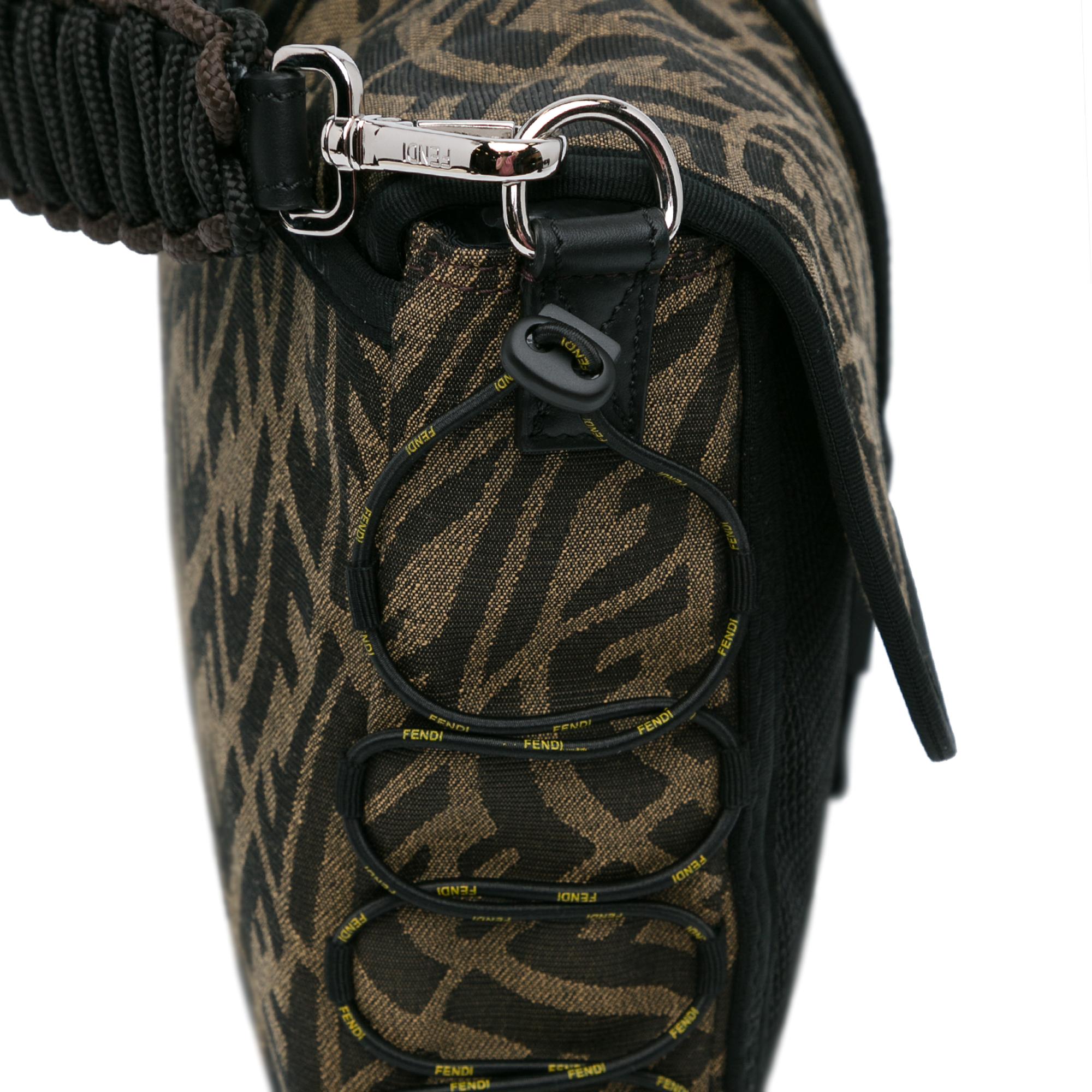 Fendi Large Zucca Vertigo Mesh Baguette Satchel (SHG-lFrso8)