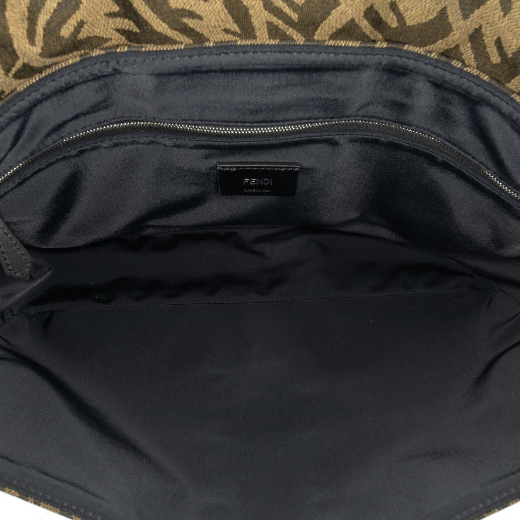 Fendi Large Zucca Vertigo Mesh Baguette Satchel (SHG-wbVtrI)
