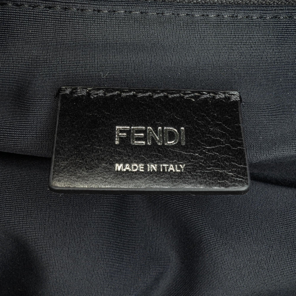 Fendi Large Zucca Vertigo Mesh Baguette Satchel (SHG-wbVtrI)