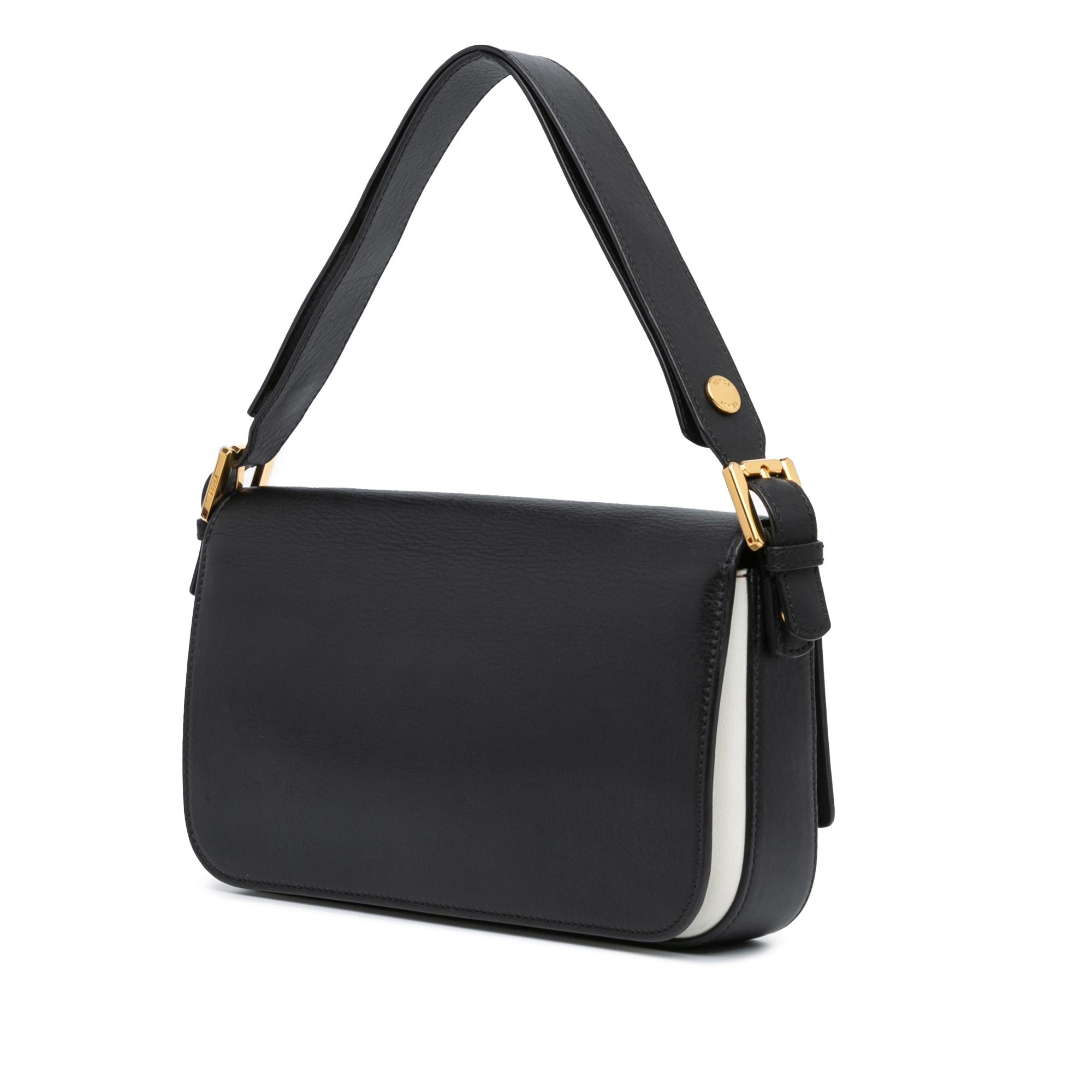Fendi Leather 3Baguette Shoulder Bag (SHG-aChoJK)