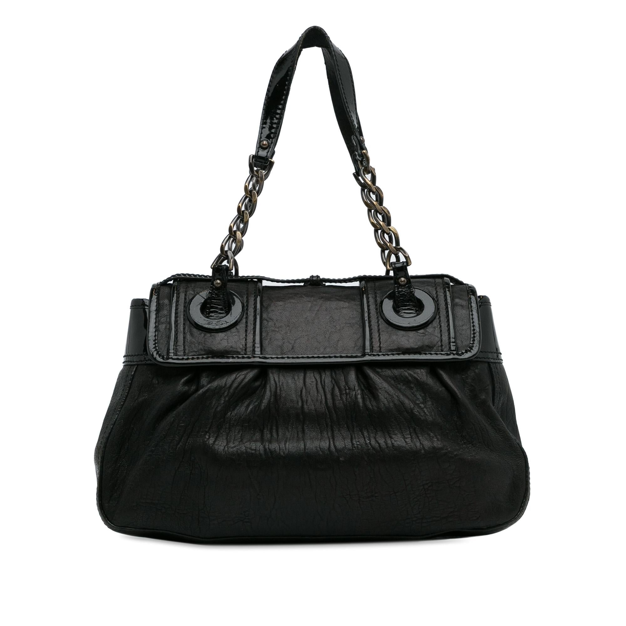 Fendi Leather B Shoulder Bag (SHG-ZmkjQW)