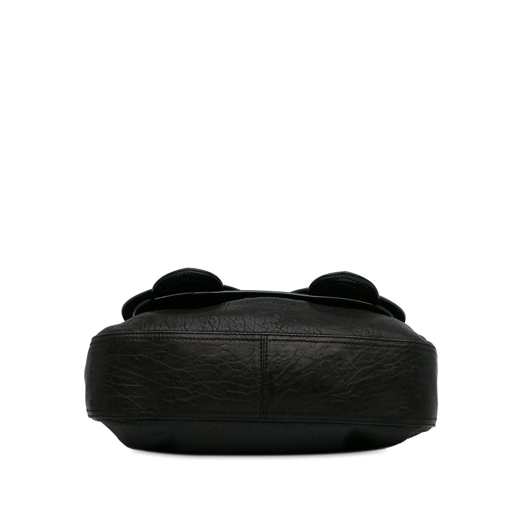 Fendi Leather B Shoulder Bag (SHG-ZmkjQW)