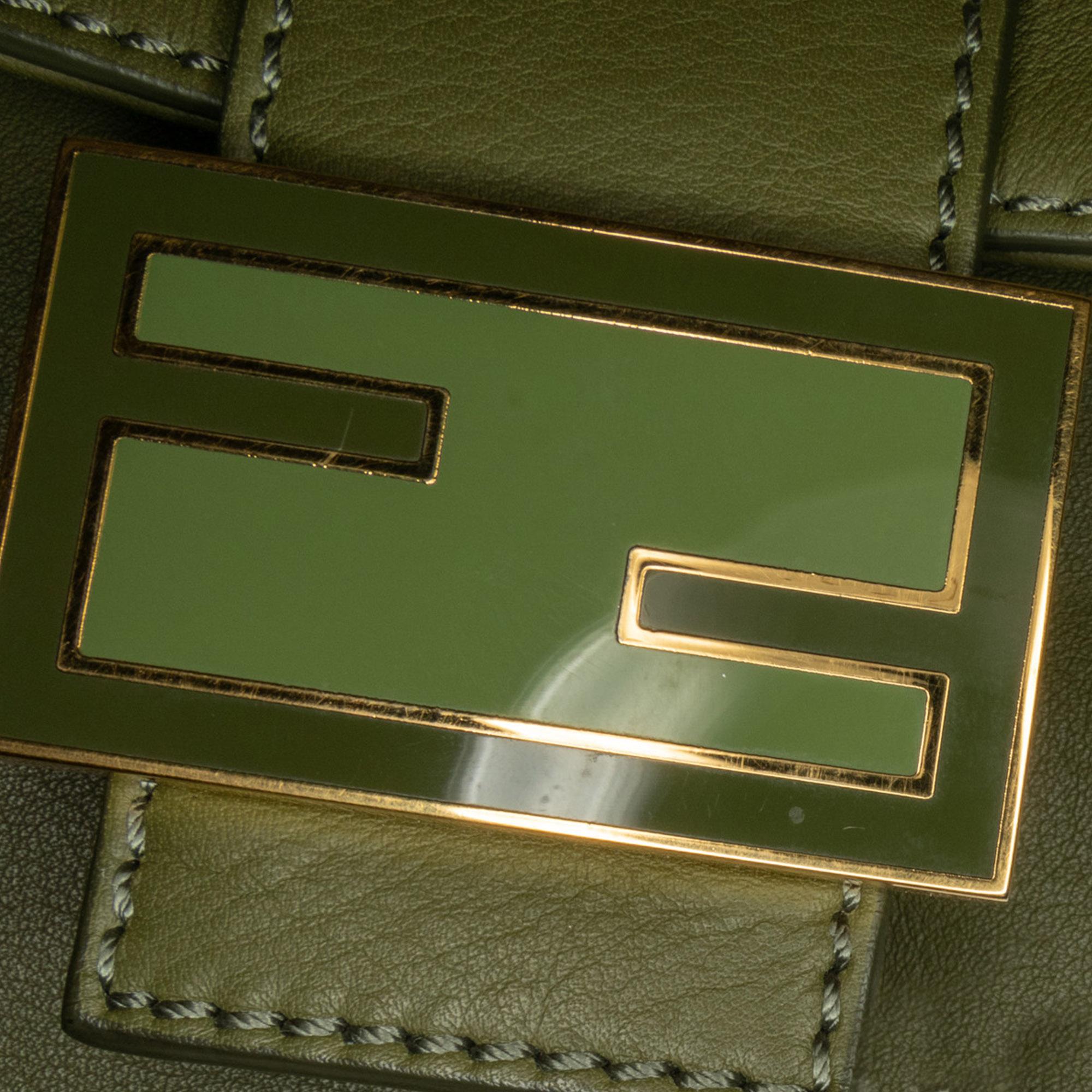 Fendi Leather Baguette Crossbody (SHG-ZNxLQ5)