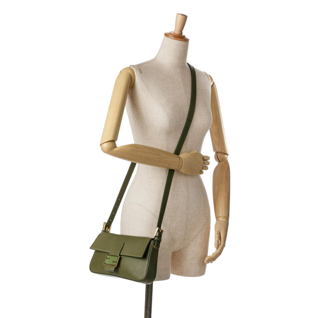 Fendi Leather Baguette Crossbody (SHG-ZNxLQ5)