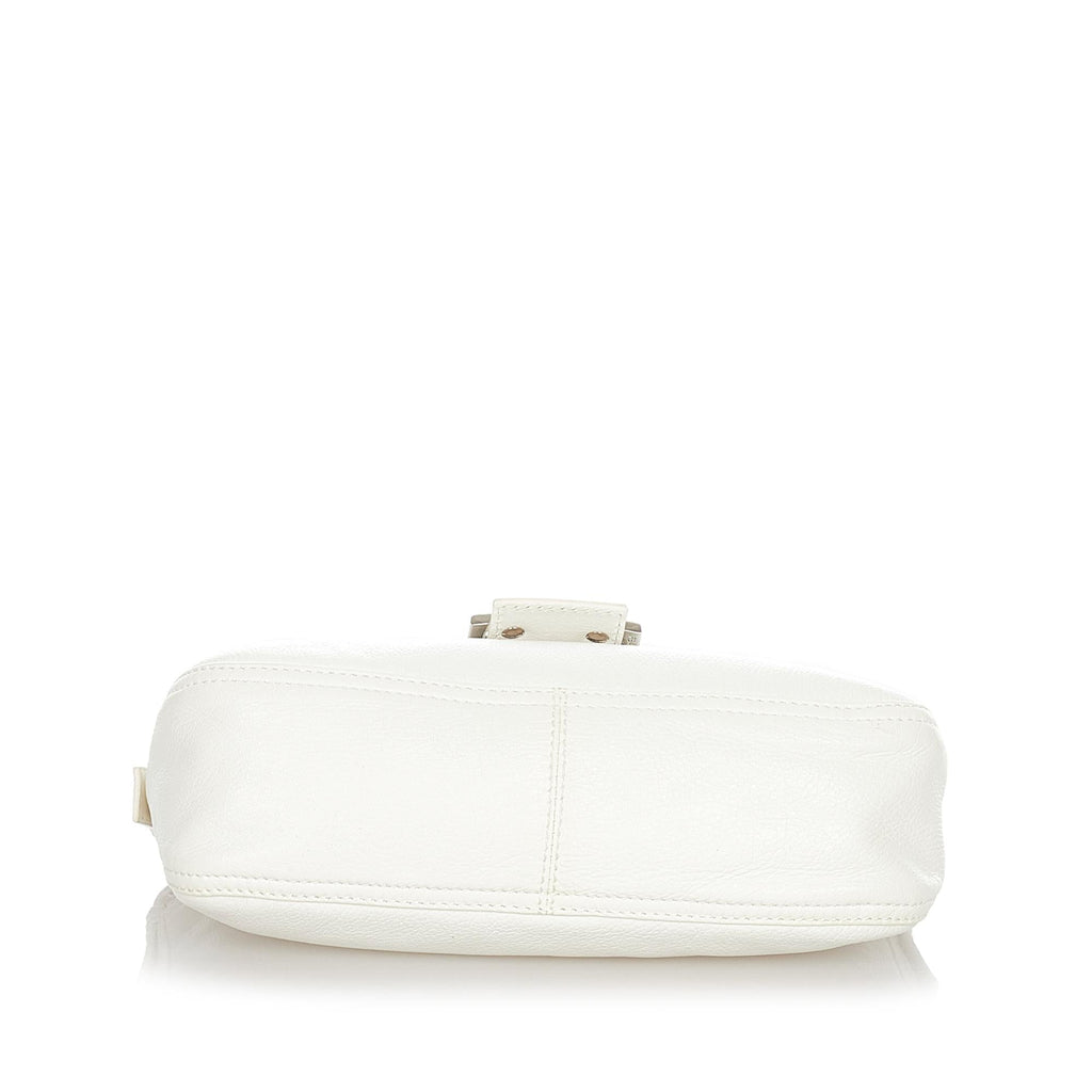 Fendi Leather Baguette (SHG-23602)