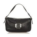 Fendi Leather Baguette (SHG-26236)