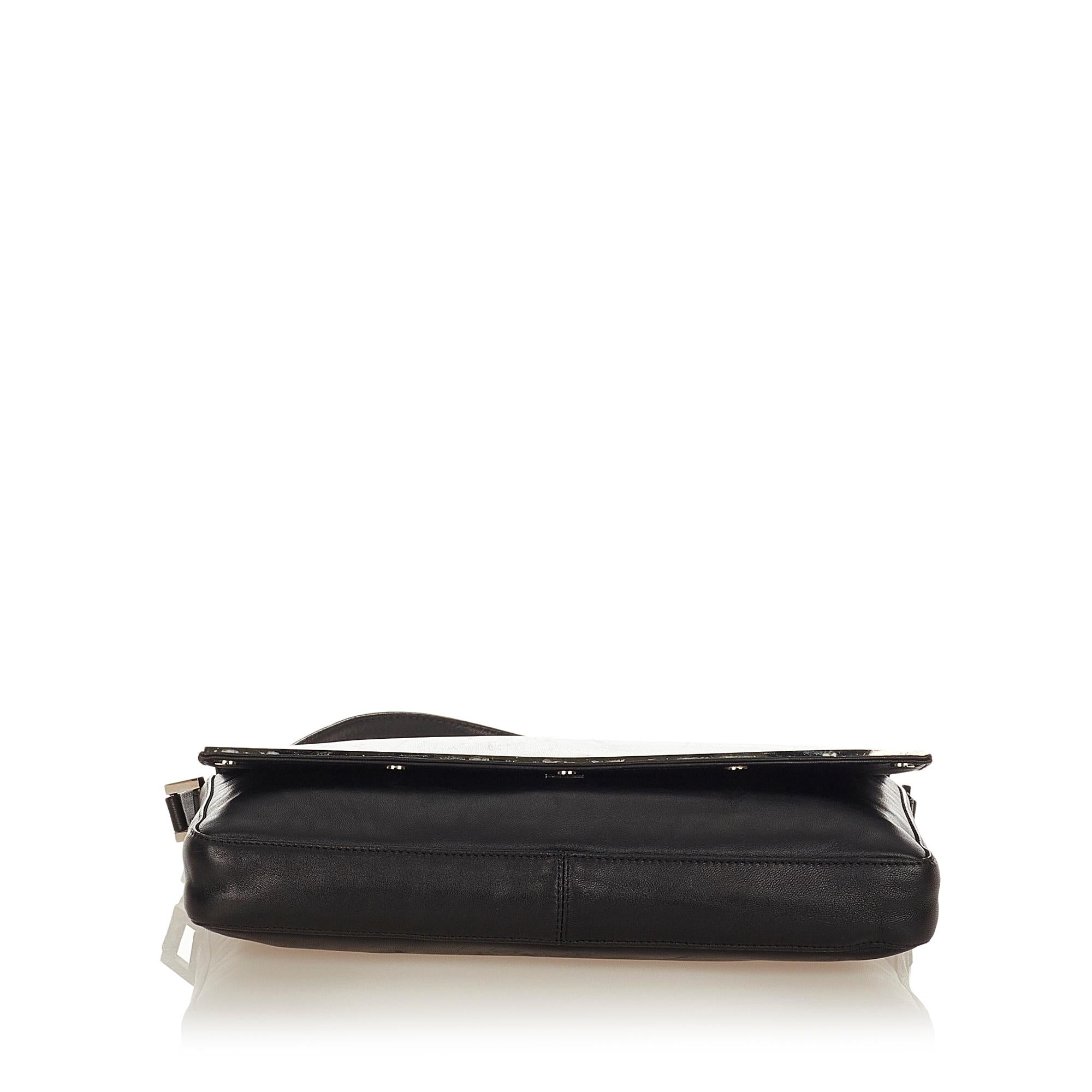 Fendi Leather Baguette (SHG-26704)