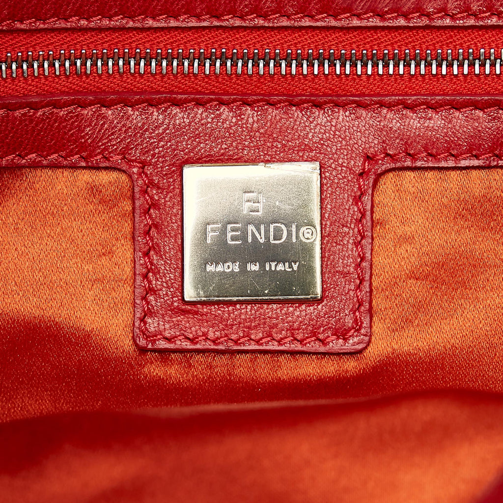 Fendi Leather Baguette (SHG-36073)