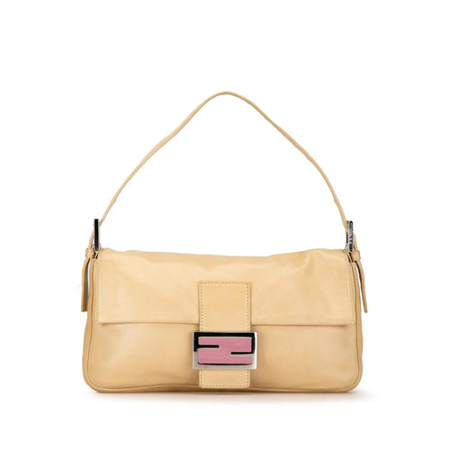 Fendi Leather Baguette (SHG-EDgVHa)