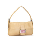 Fendi Leather Baguette (SHG-EDgVHa)