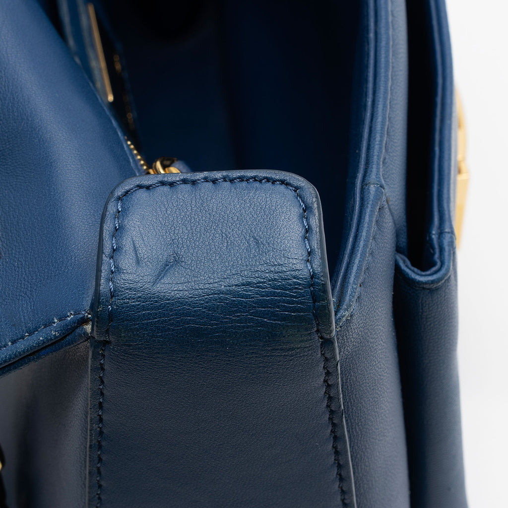 Fendi Leather Be Baguette Shoulder Bag (SHF-rYPf3D)