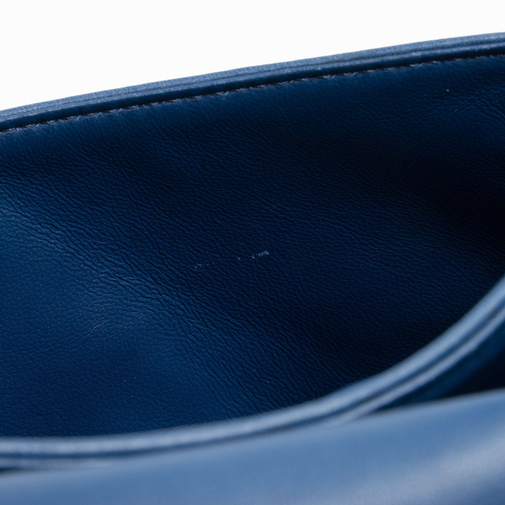 Fendi Leather Be Baguette Shoulder Bag (SHF-rYPf3D)