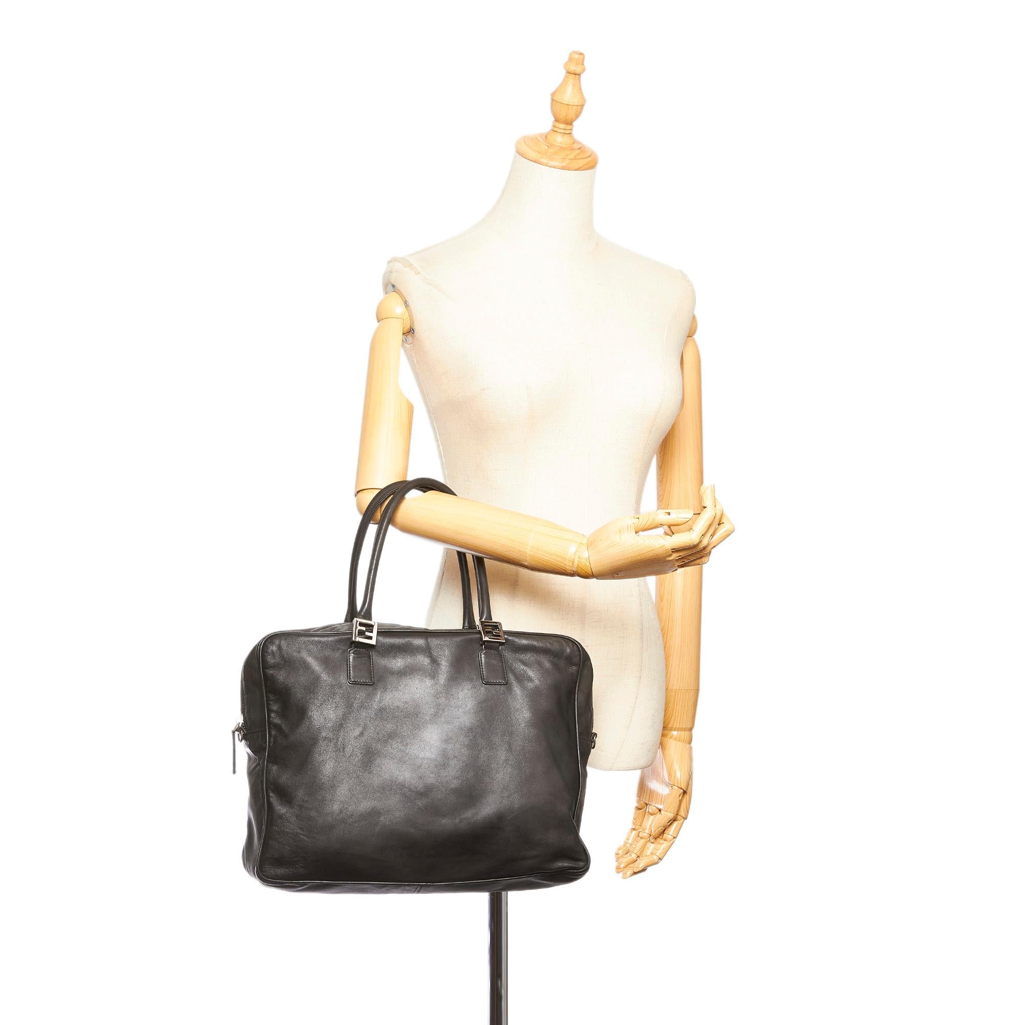 Fendi Leather Business Bag (SHG-32169)