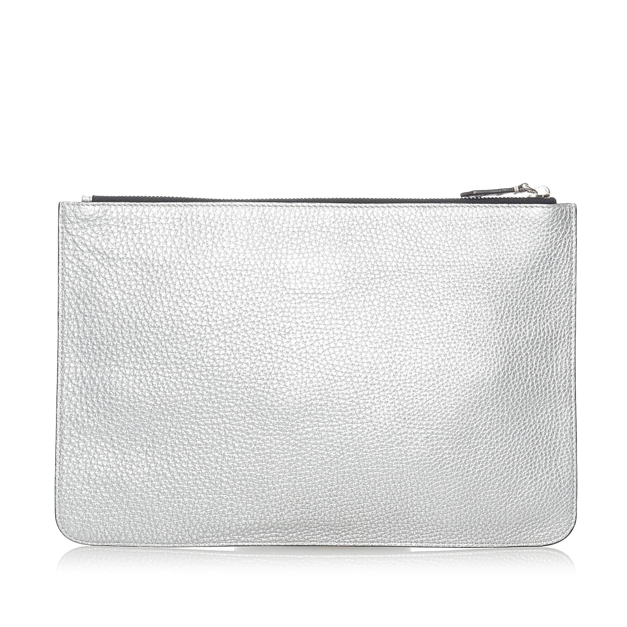 Fendi Leather Clutch Bag (SHG-30919)