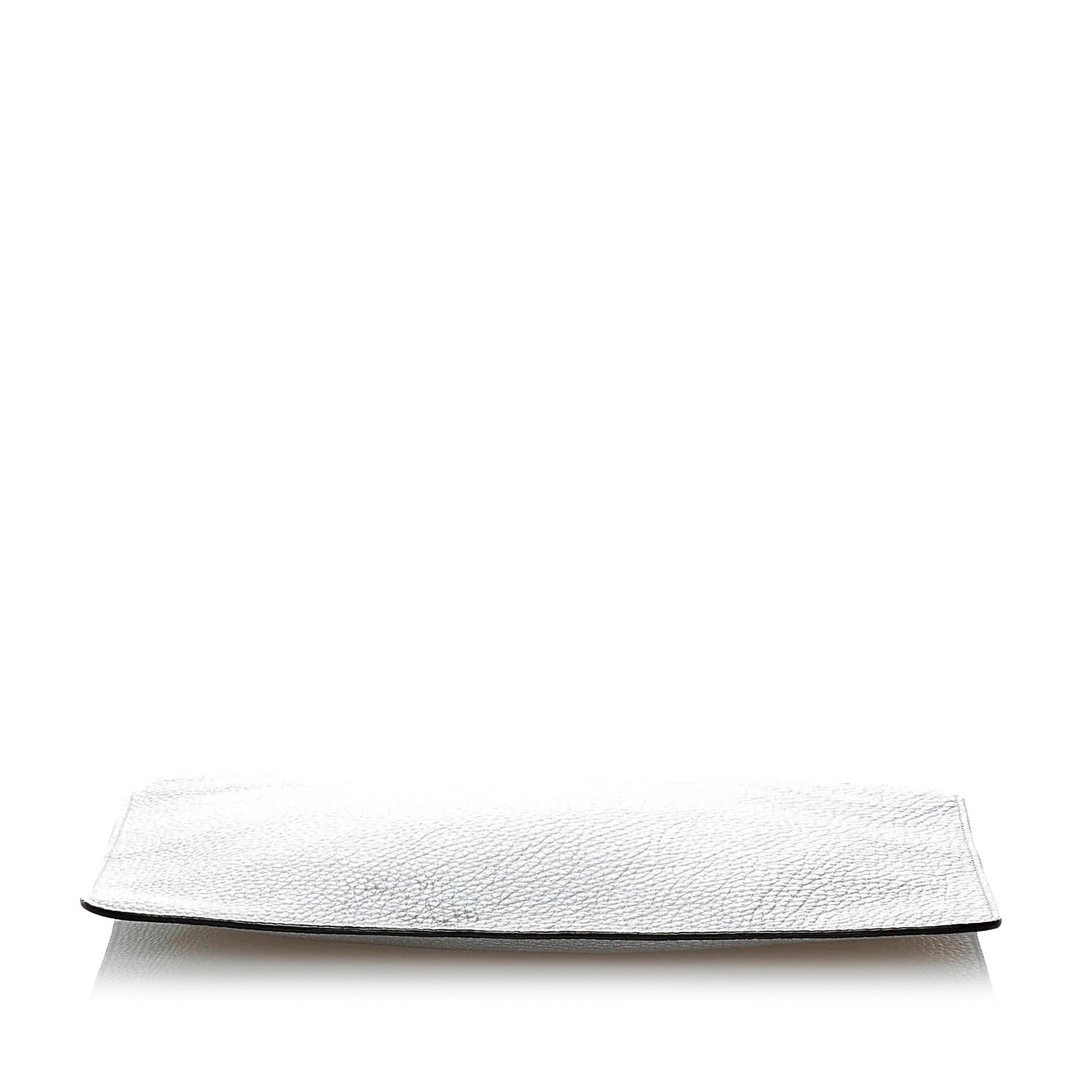 Fendi Leather Clutch Bag (SHG-30919)