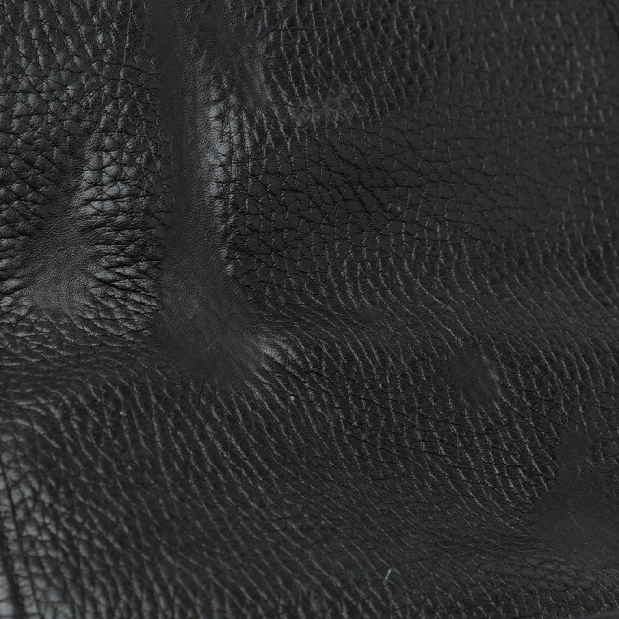 Fendi Leather Drawstring Backpack (SHG-hBWU1r)