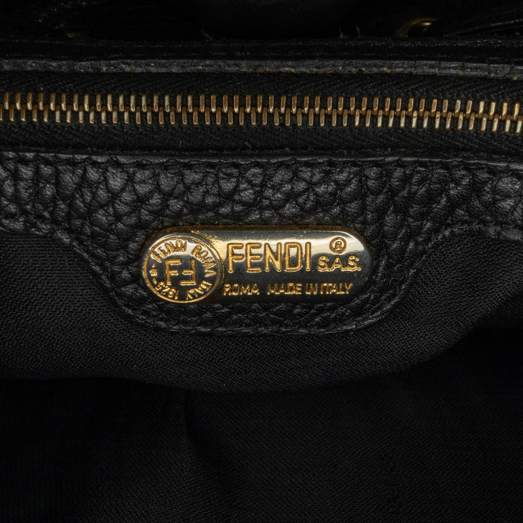 Fendi Leather Drawstring Backpack (SHG-hBWU1r)