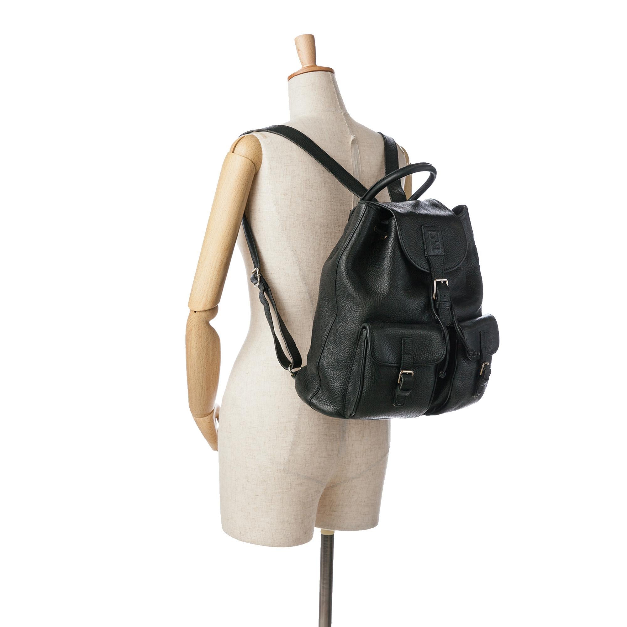 Fendi Leather Drawstring Backpack (SHG-hBWU1r)