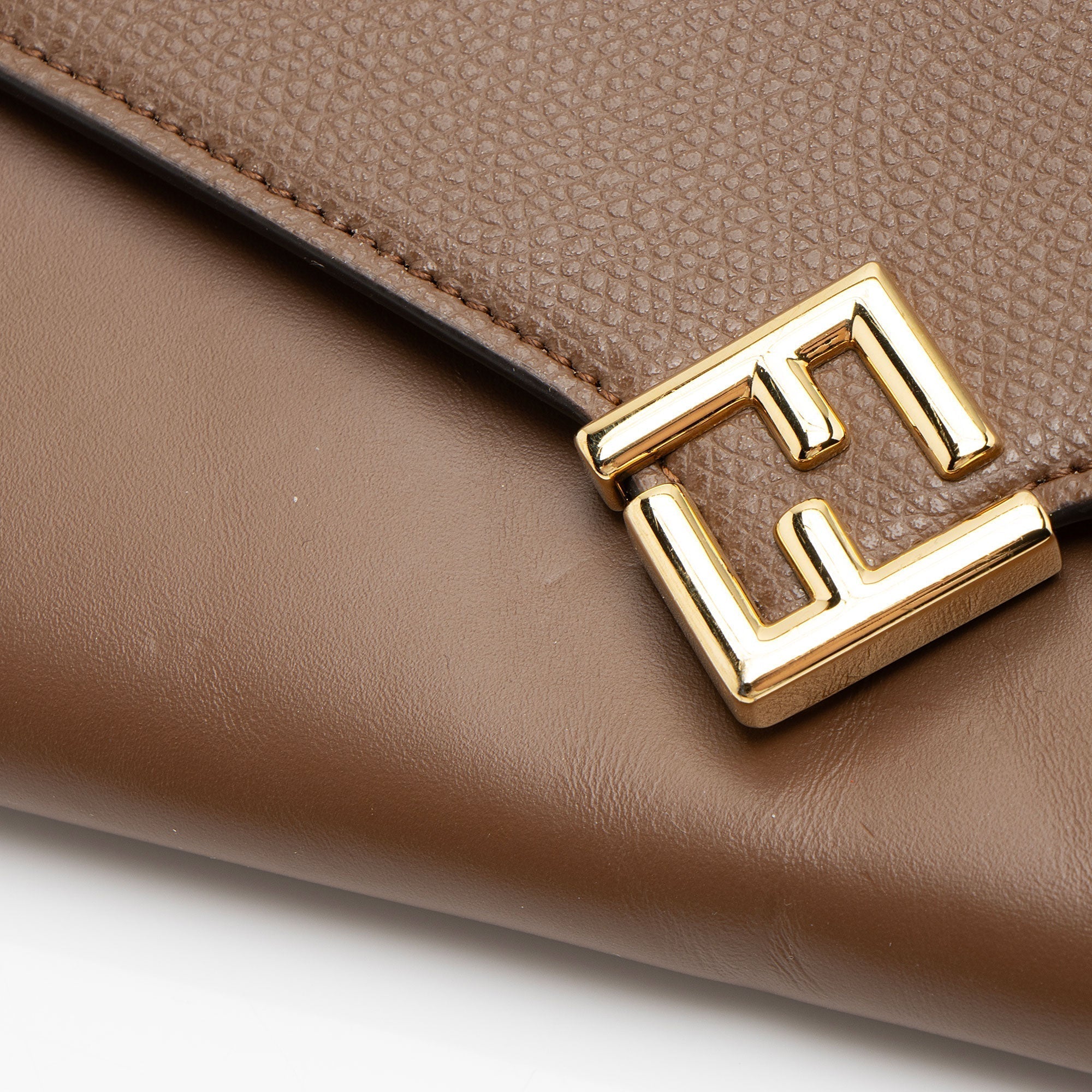 Fendi Leather FF Diamonds Continental Wallet with Chain (SHF-veWU7c)