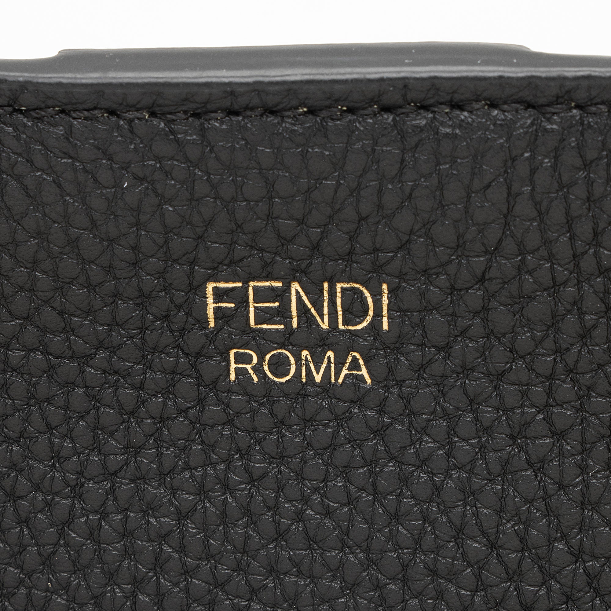 Fendi Leather Glacier Medium Tote (SHF-ch3vuj)
