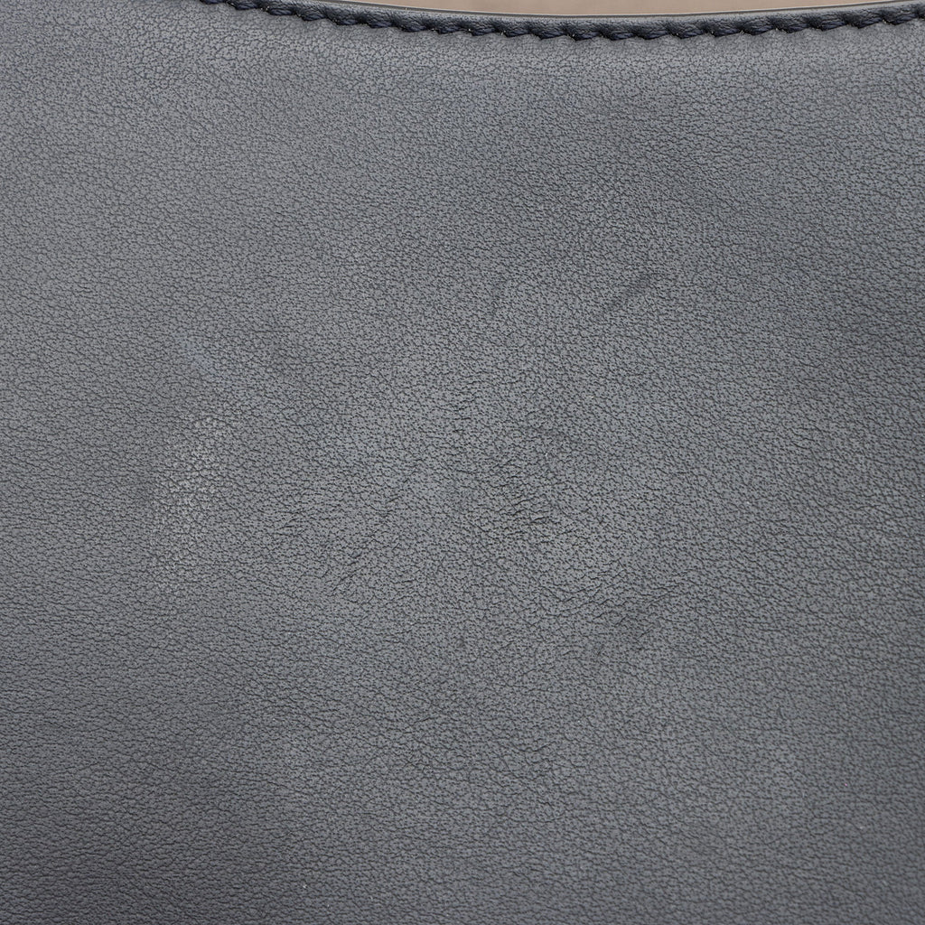 Fendi Leather Kan I F Medium Shoulder Bag (SHF-odjd0J)