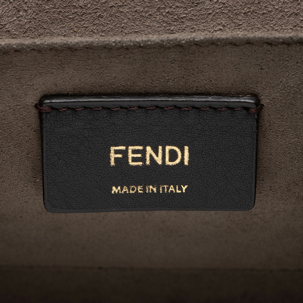 Fendi Leather Kan I F Medium Shoulder Bag (SHF-odjd0J)