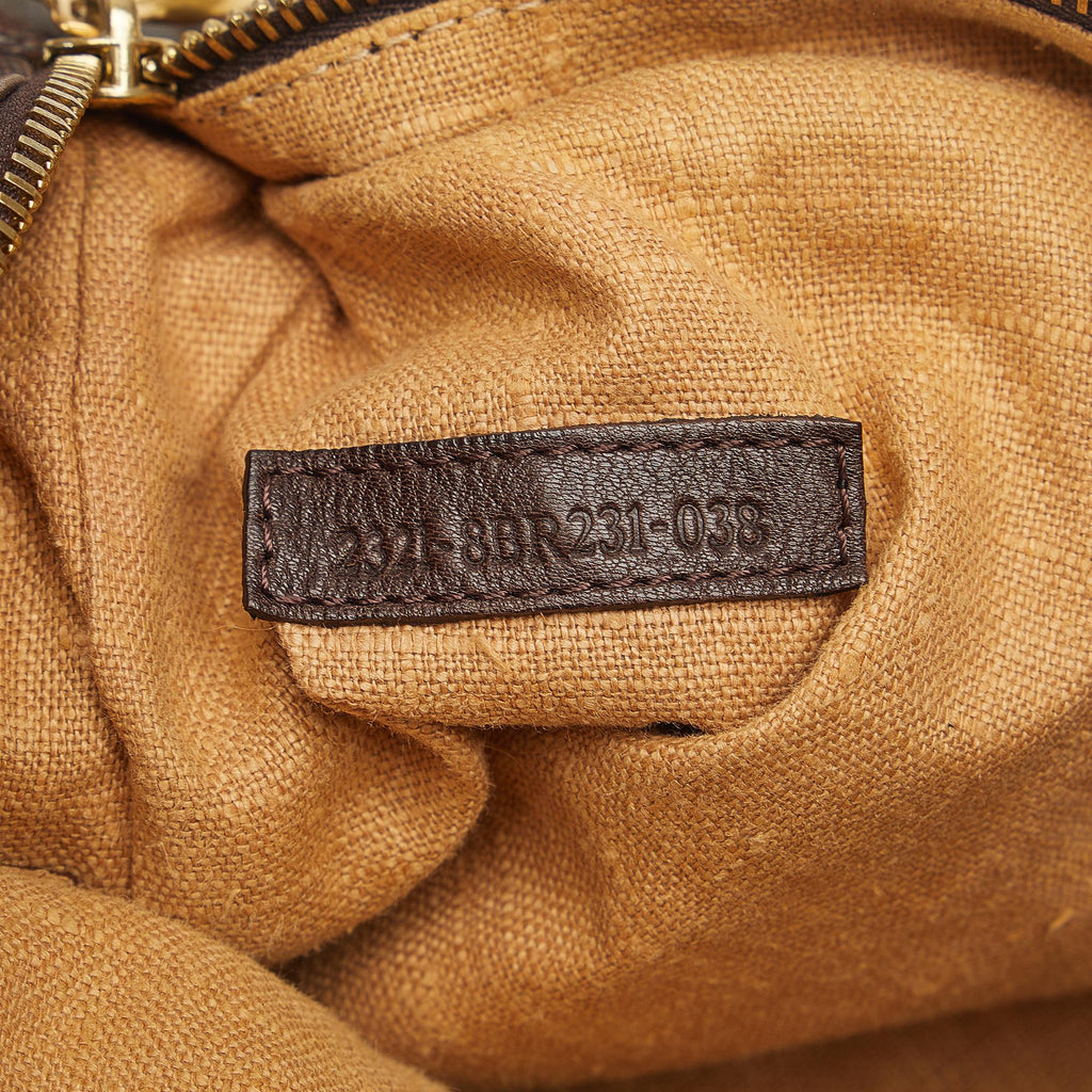Fendi Leather Oyster Shoulder Bag (SHG-P6A7z8)