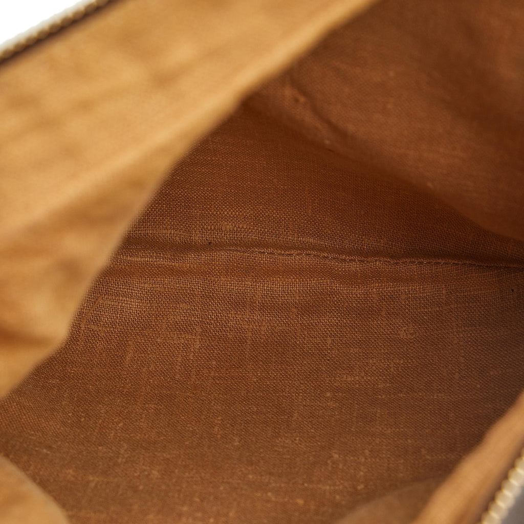 Fendi Leather Oyster Shoulder Bag (SHG-P6A7z8)