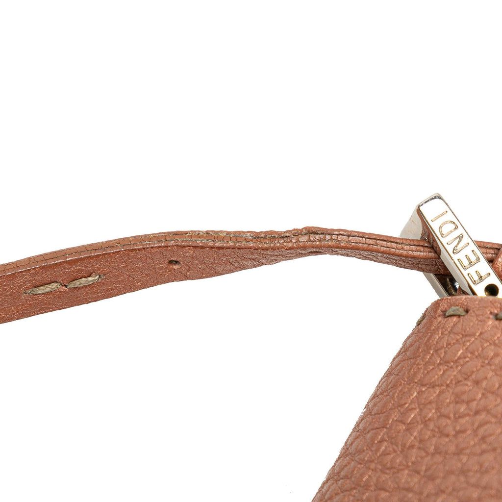 Fendi Leather Selleria Baguette (SHG-3eu3E8)