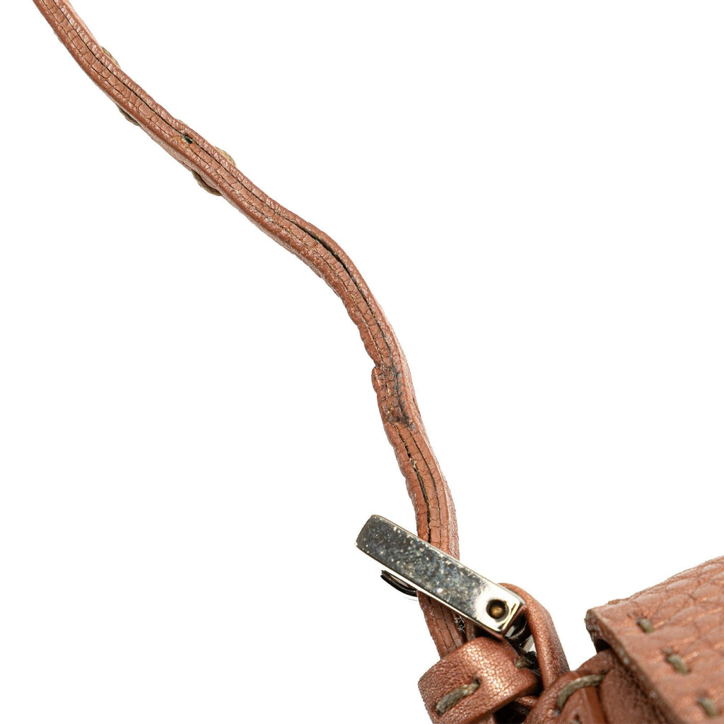 Fendi Leather Selleria Baguette (SHG-3eu3E8)