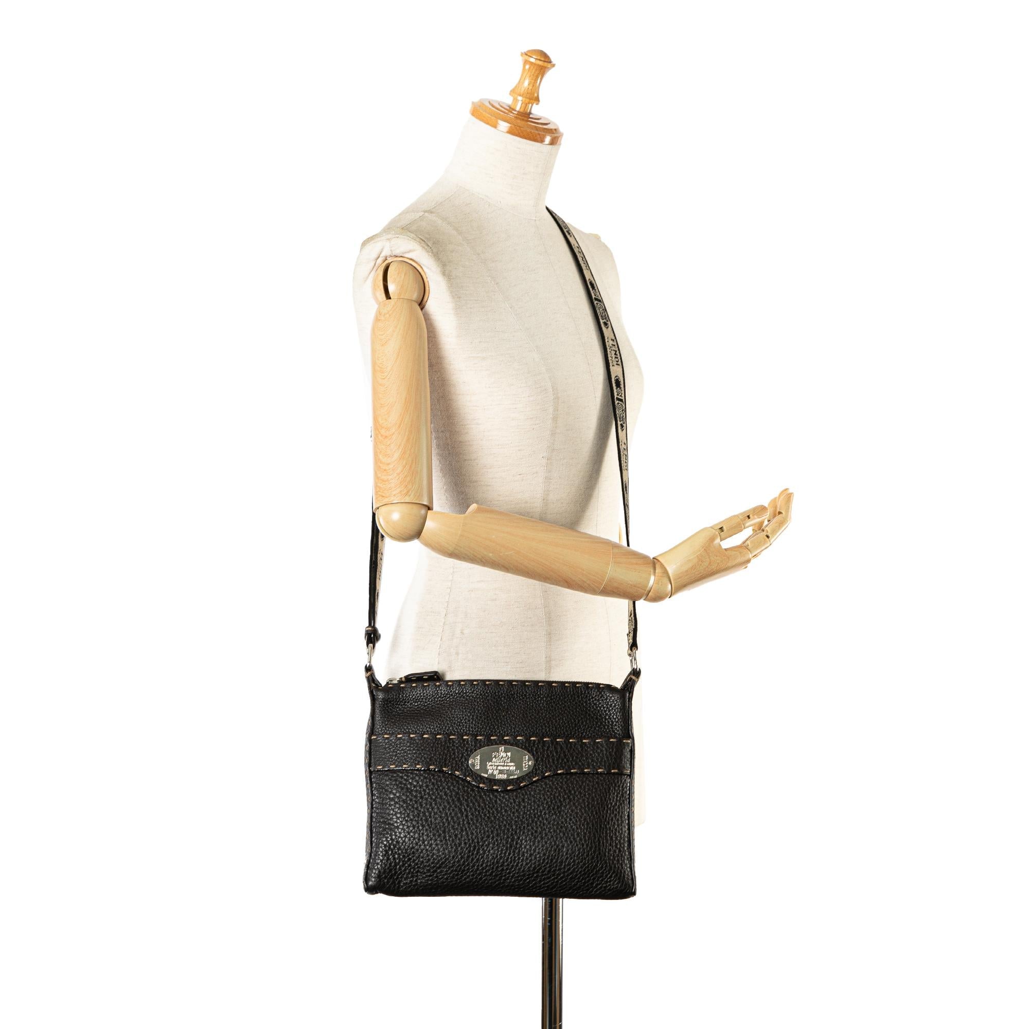 Fendi Leather Selleria Crossbody (SHG-w68jgn)