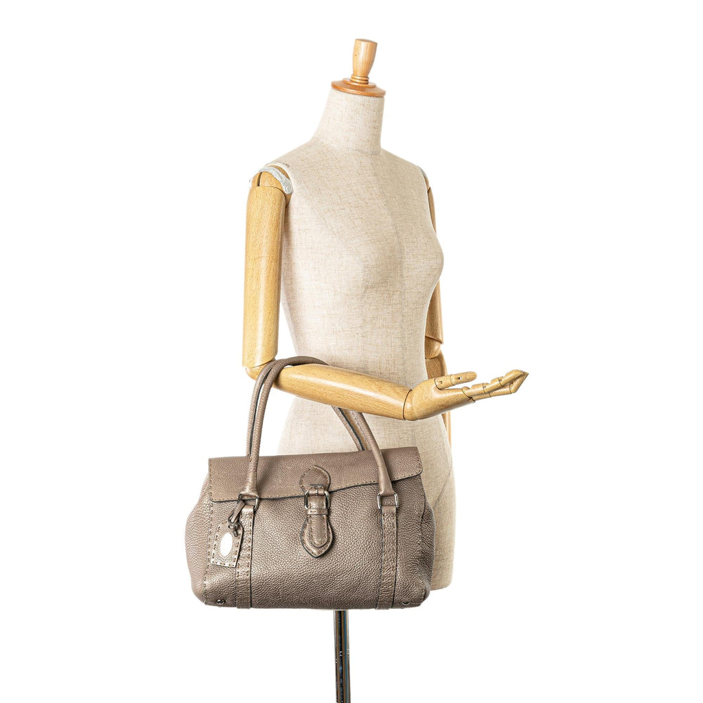 Fendi Leather Selleria Linda Handbag (SHG-kPApcq)