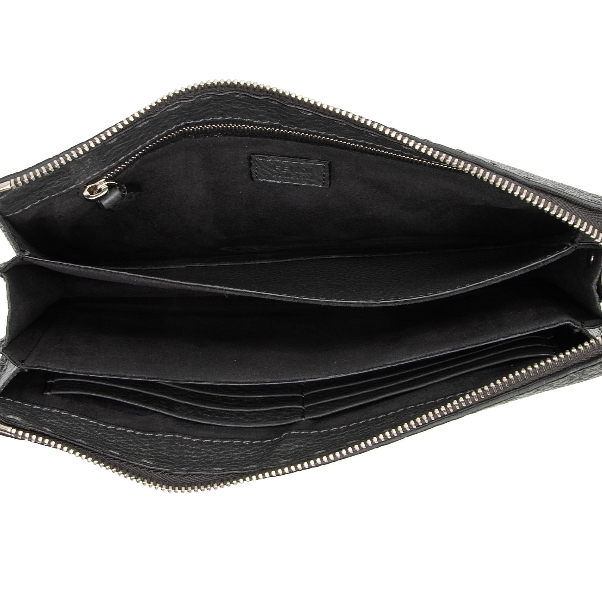 Fendi Leather Selleria  Monster Clutch (SHF-hyUZqB)