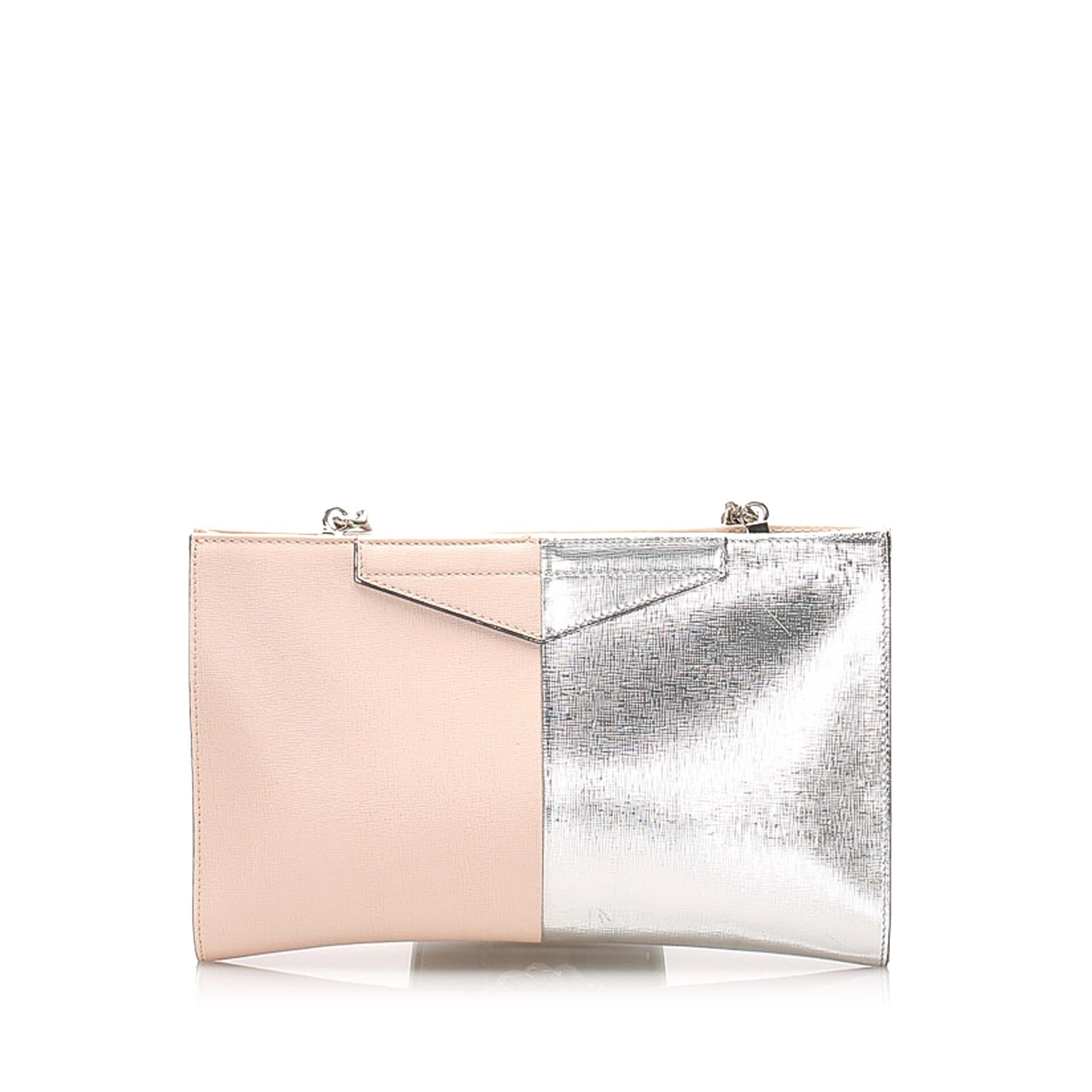 Fendi Leather Shoulder Bag (SHG-31710)