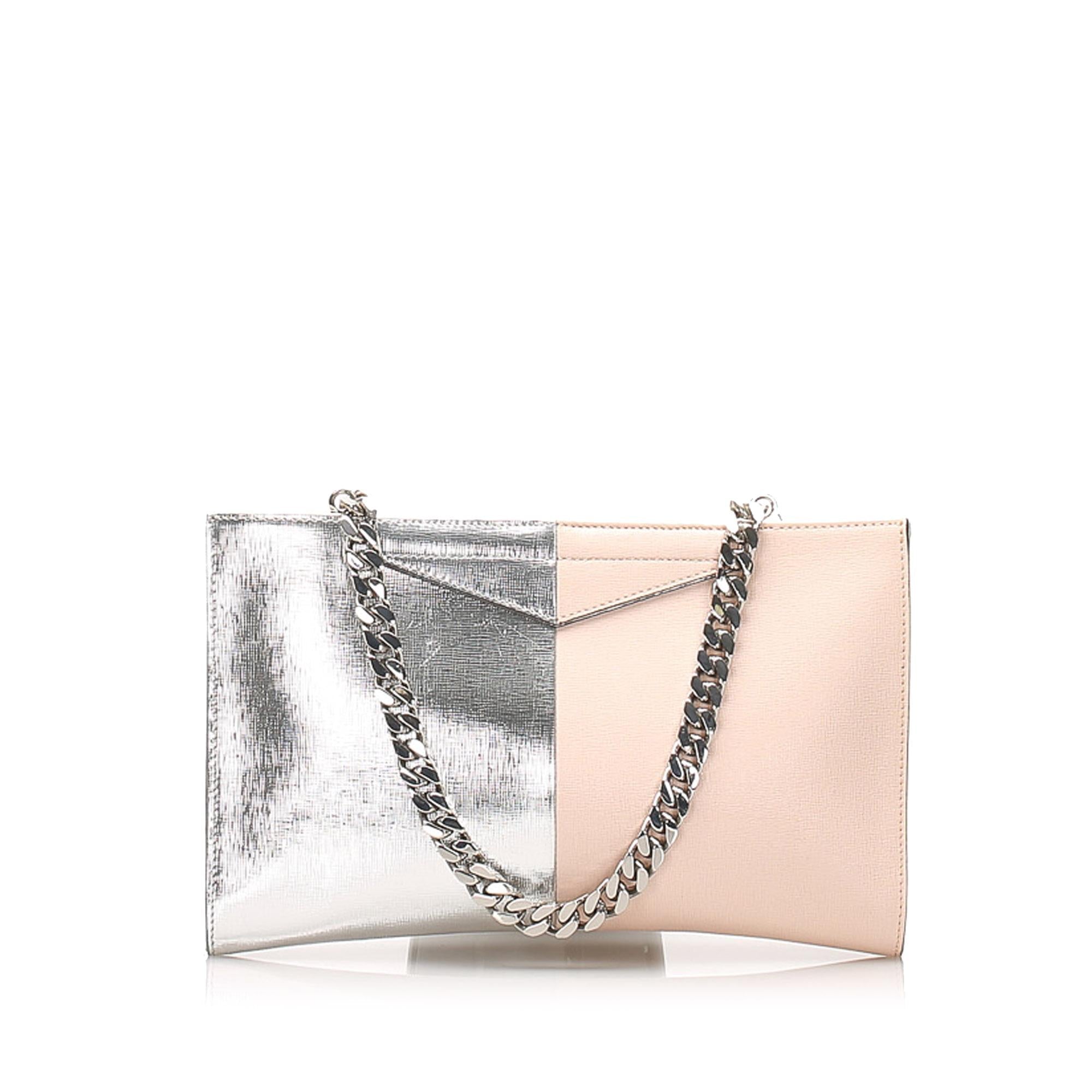 Fendi Leather Shoulder Bag (SHG-31710)