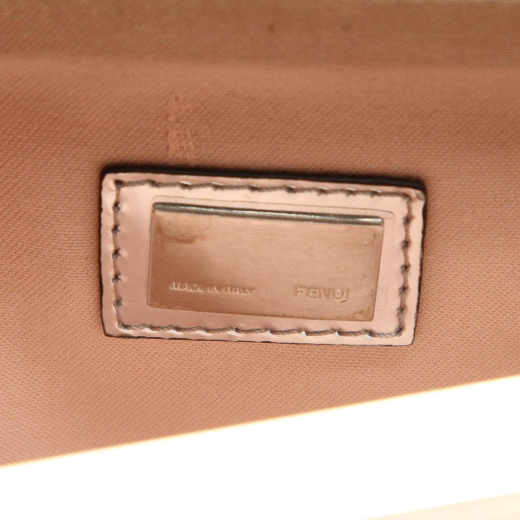 Fendi Leather Shoulder Bag (SHG-31710)