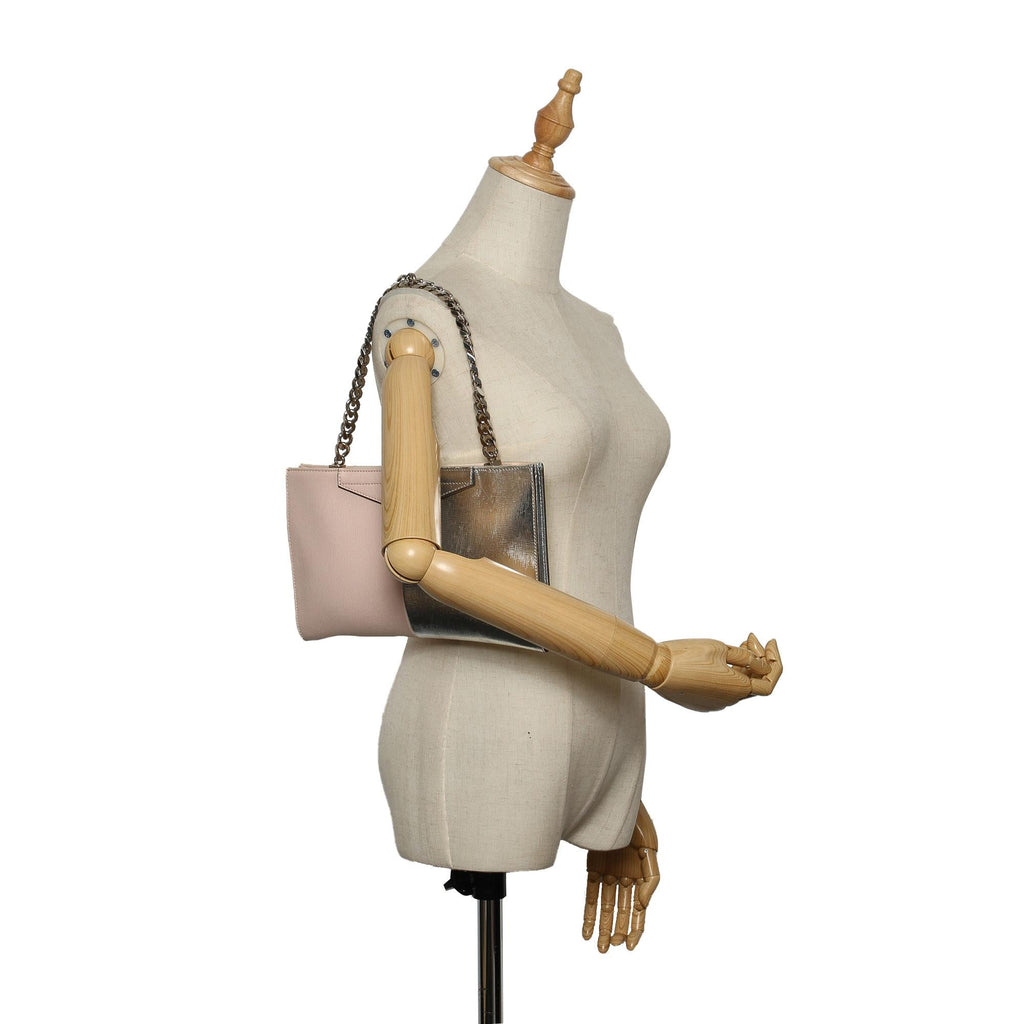 Fendi Leather Shoulder Bag (SHG-31710)