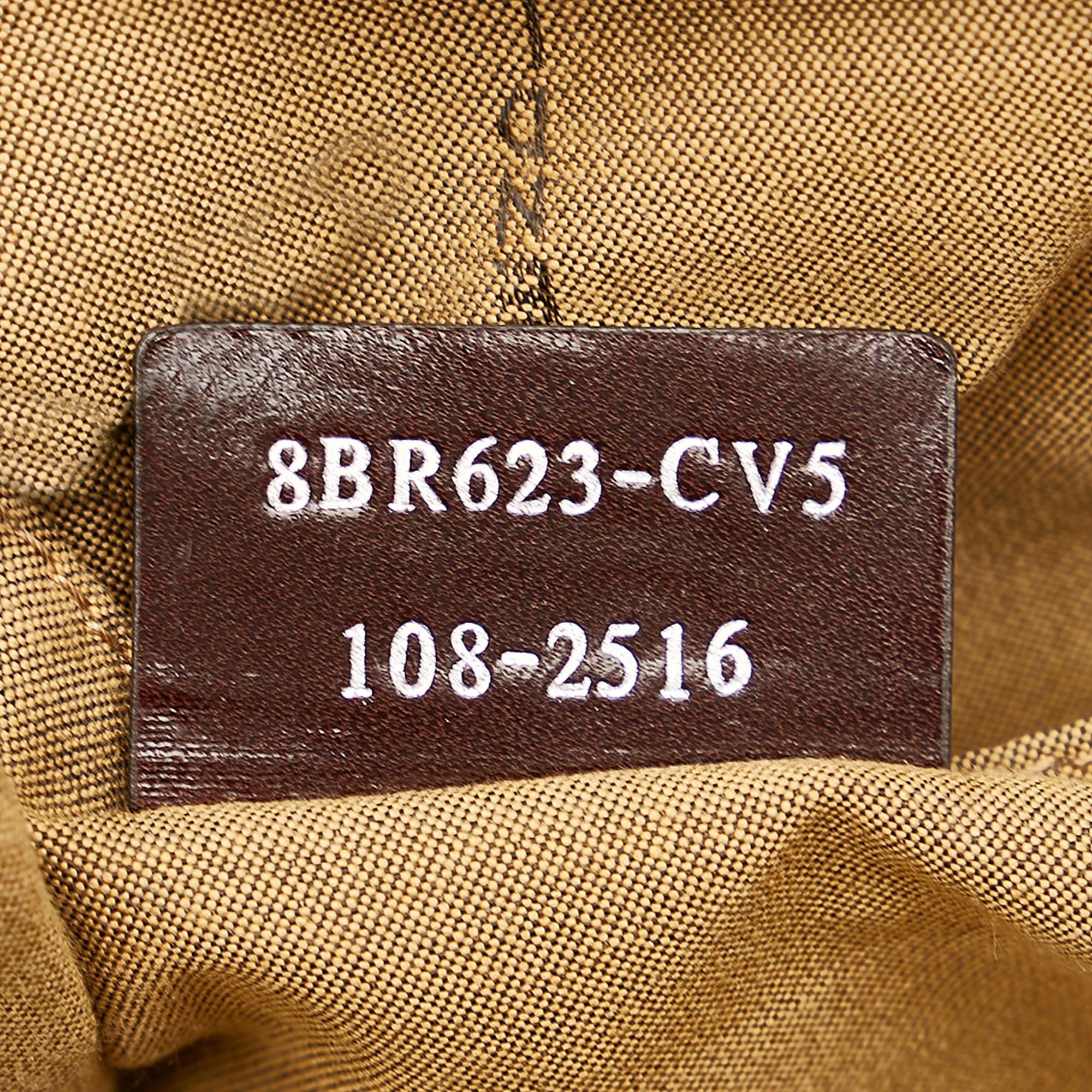 Fendi Leather Shoulder Bag (SHG-31789)