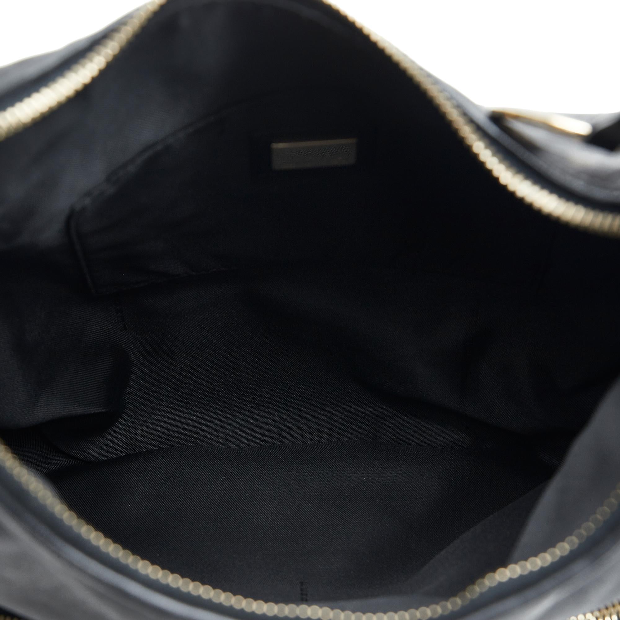 Fendi Leather Shoulder Bag (SHG-xQ5ZgR)