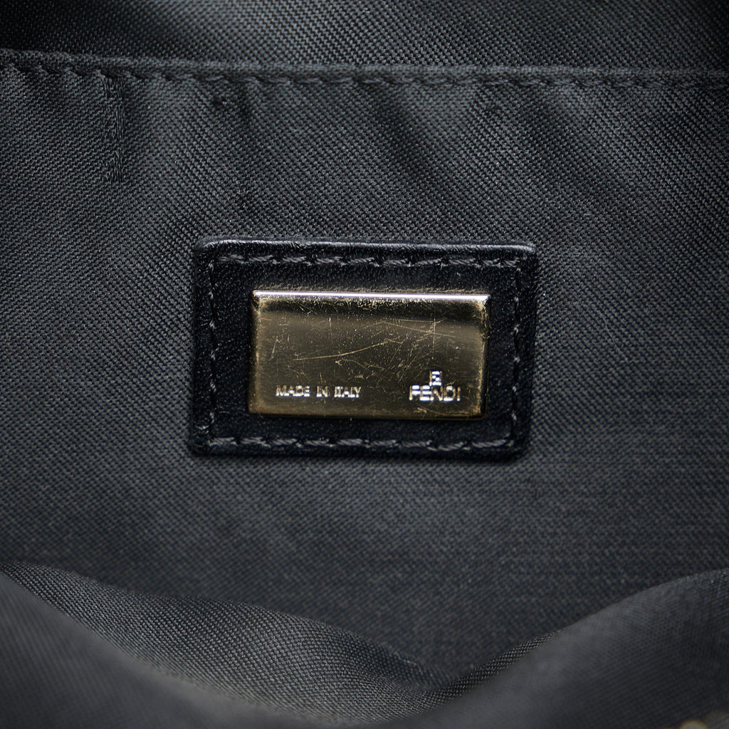 Fendi Leather Shoulder Bag (SHG-xQ5ZgR)