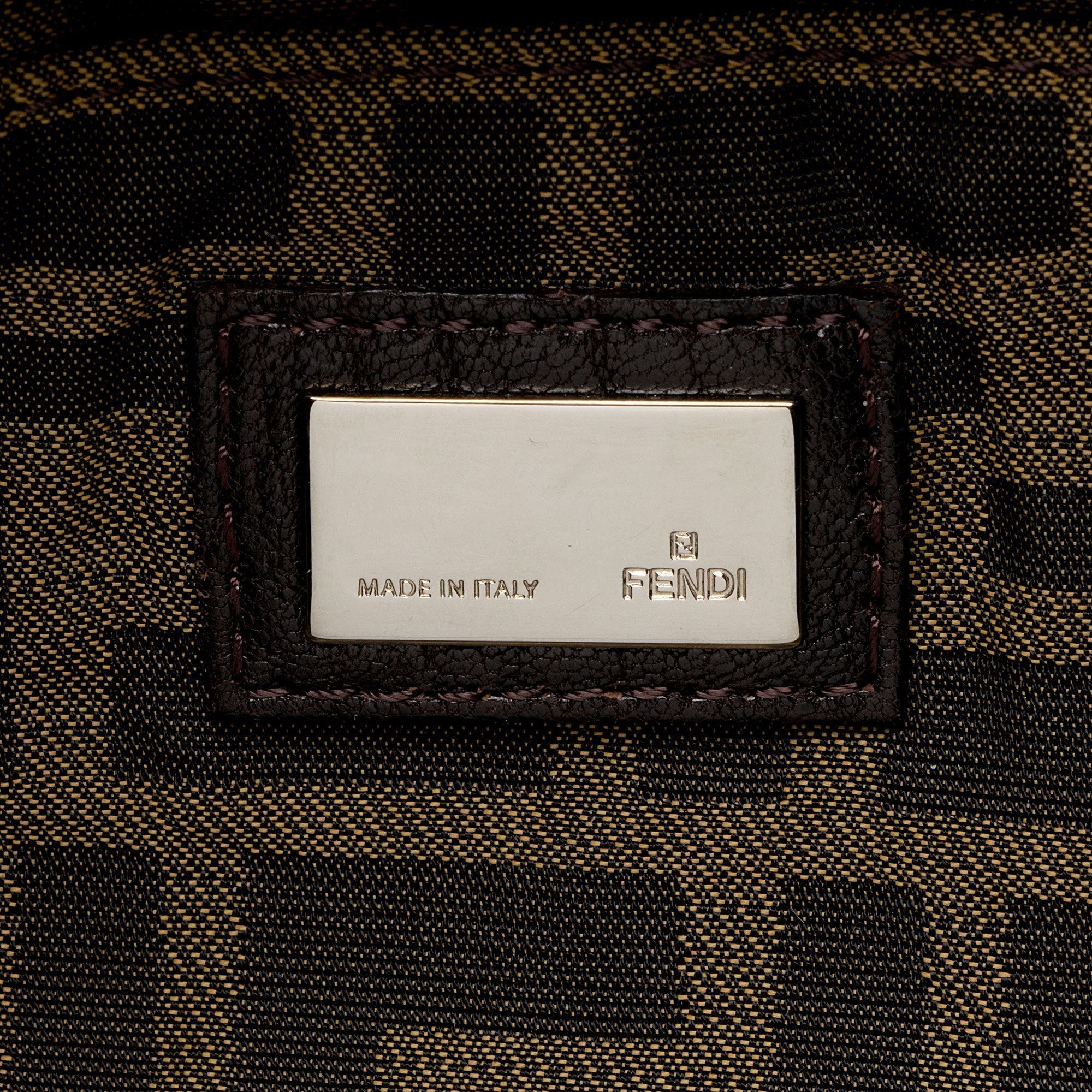 Fendi Leather Spy Baby Satchel (SHF-gPwLc8)