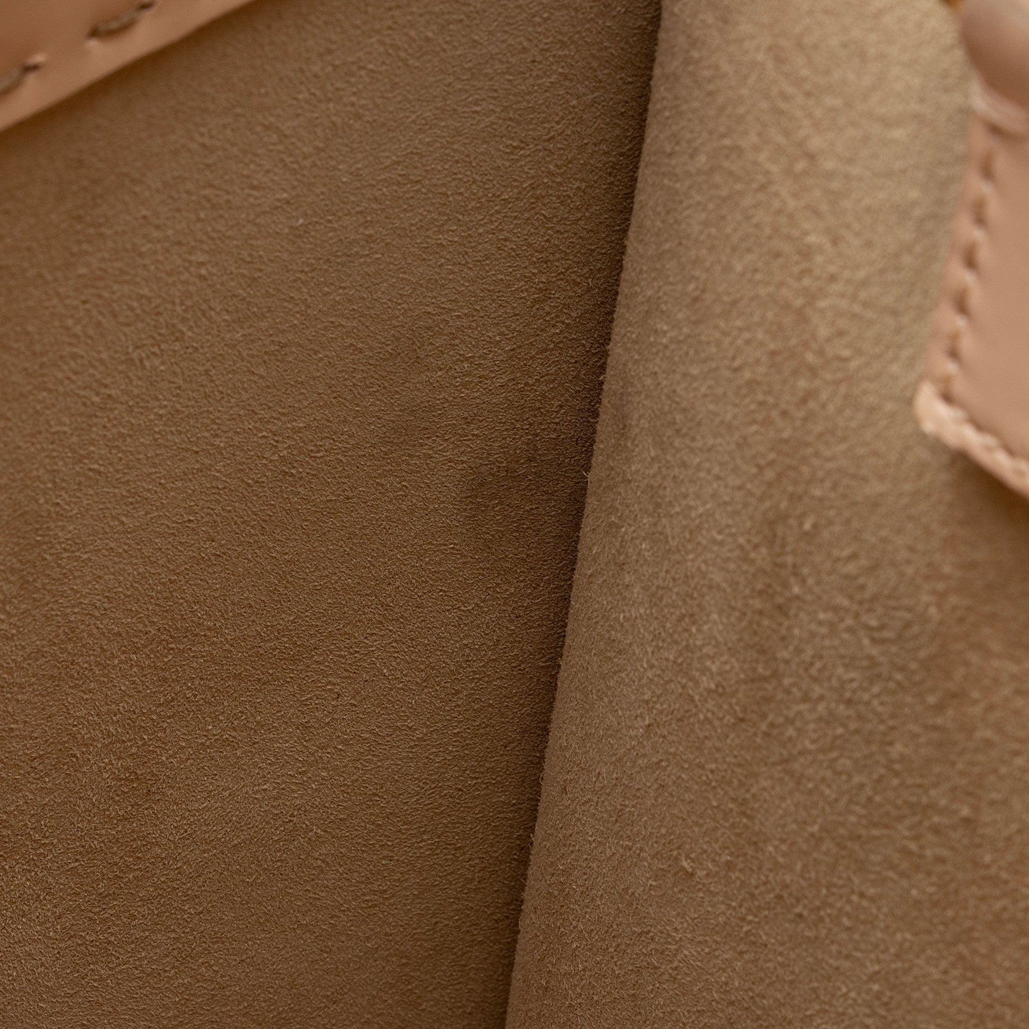 Fendi Leather Sunshine Medium Shopper Tote (SHF-TLlb2r)