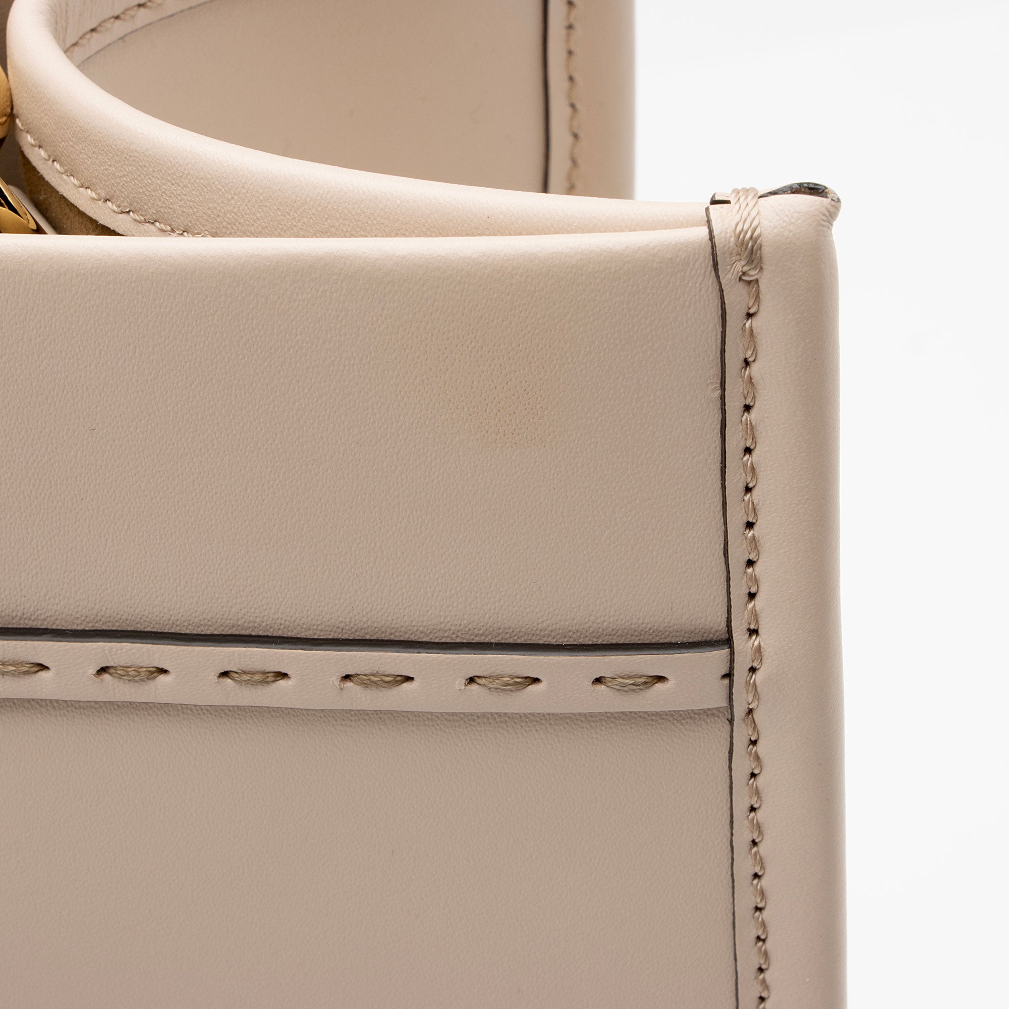 Fendi Leather Sunshine Medium Shopper Tote (SHF-VVIsQc)