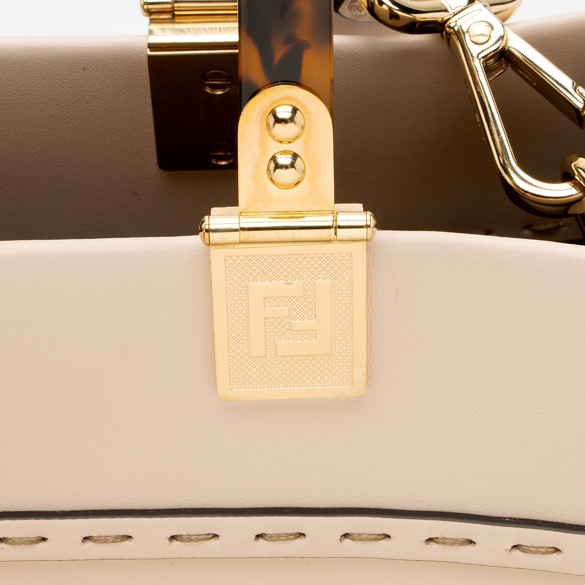 Fendi Leather Sunshine Medium Shopper Tote (SHF-VVIsQc)